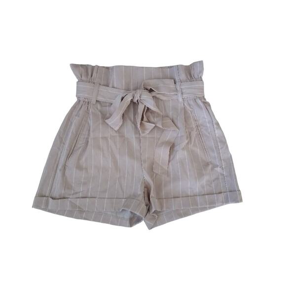 ❄️2/$5❄️[B3] Charlotte Russe NWOT Striped Paperbag Shorts - Picture 3 of 4